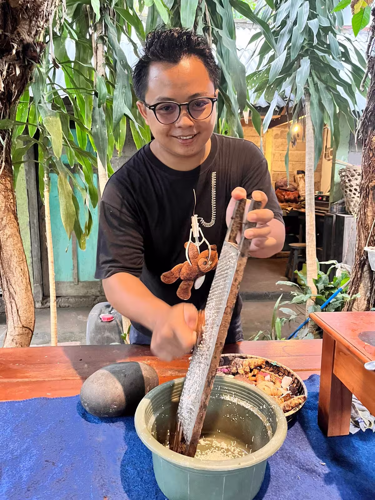 Jamu making course with fresh ingredients