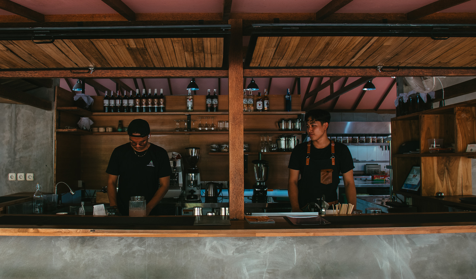 Cocktail shaking workshop at Sumberkima