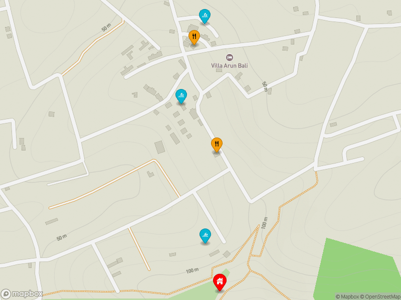 Comfort Cabin 8 location map showing nearby restaurants and pools